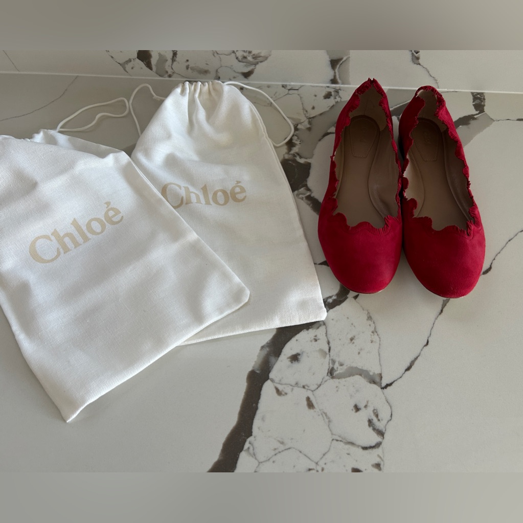 Chloe Lauren Red Suede Flats. Size 5.5 Nwt